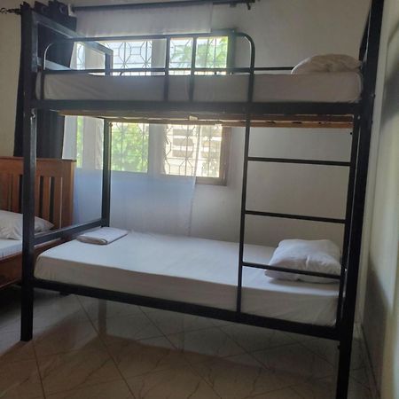 The Nest Haven Hostel Дар-эс-Саламе Экстерьер фото