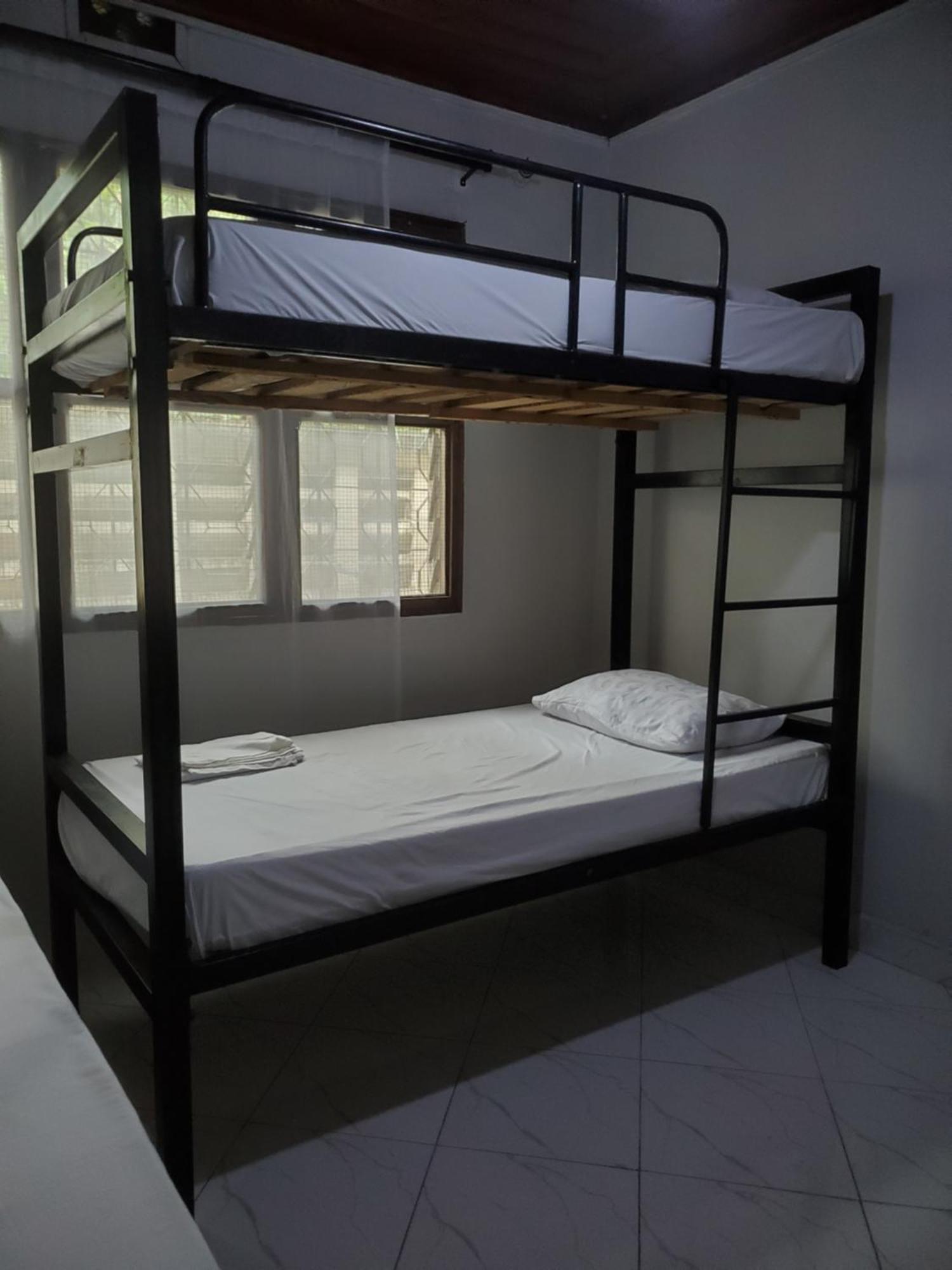 The Nest Haven Hostel Дар-эс-Саламе Экстерьер фото
