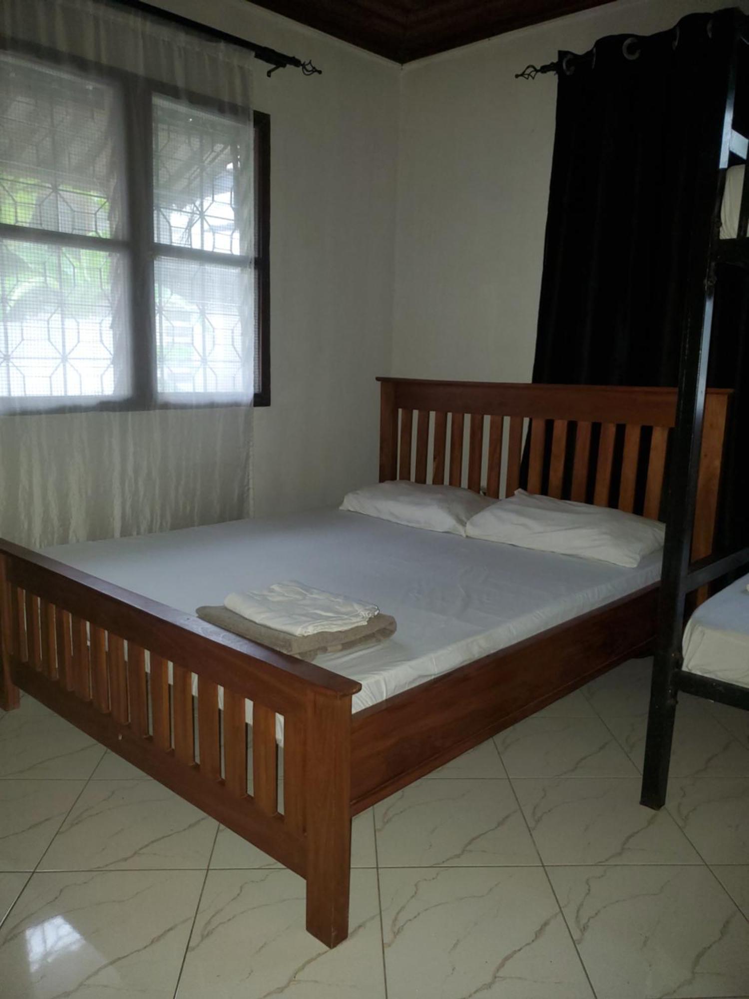 The Nest Haven Hostel Дар-эс-Саламе Экстерьер фото